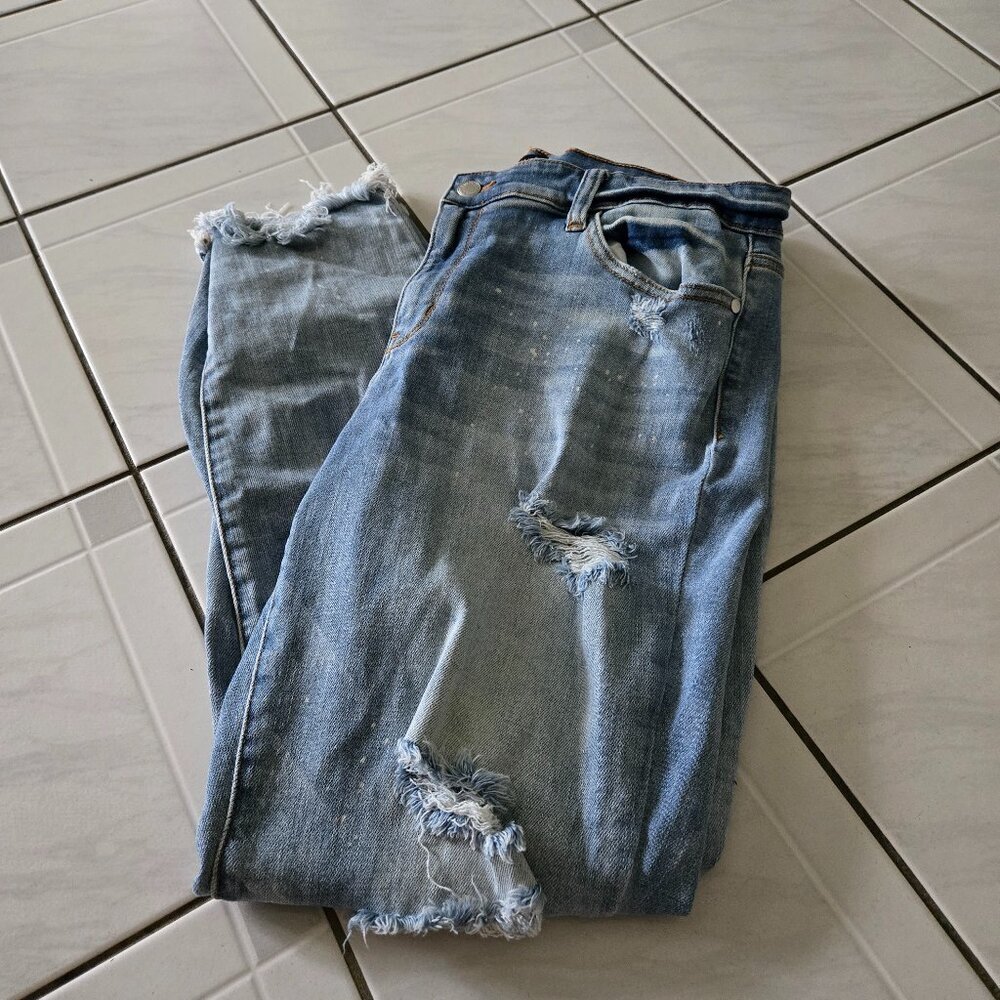 Judy Blue Mid Rise Boyfriend Jeans Light Blue Distressed 15/32